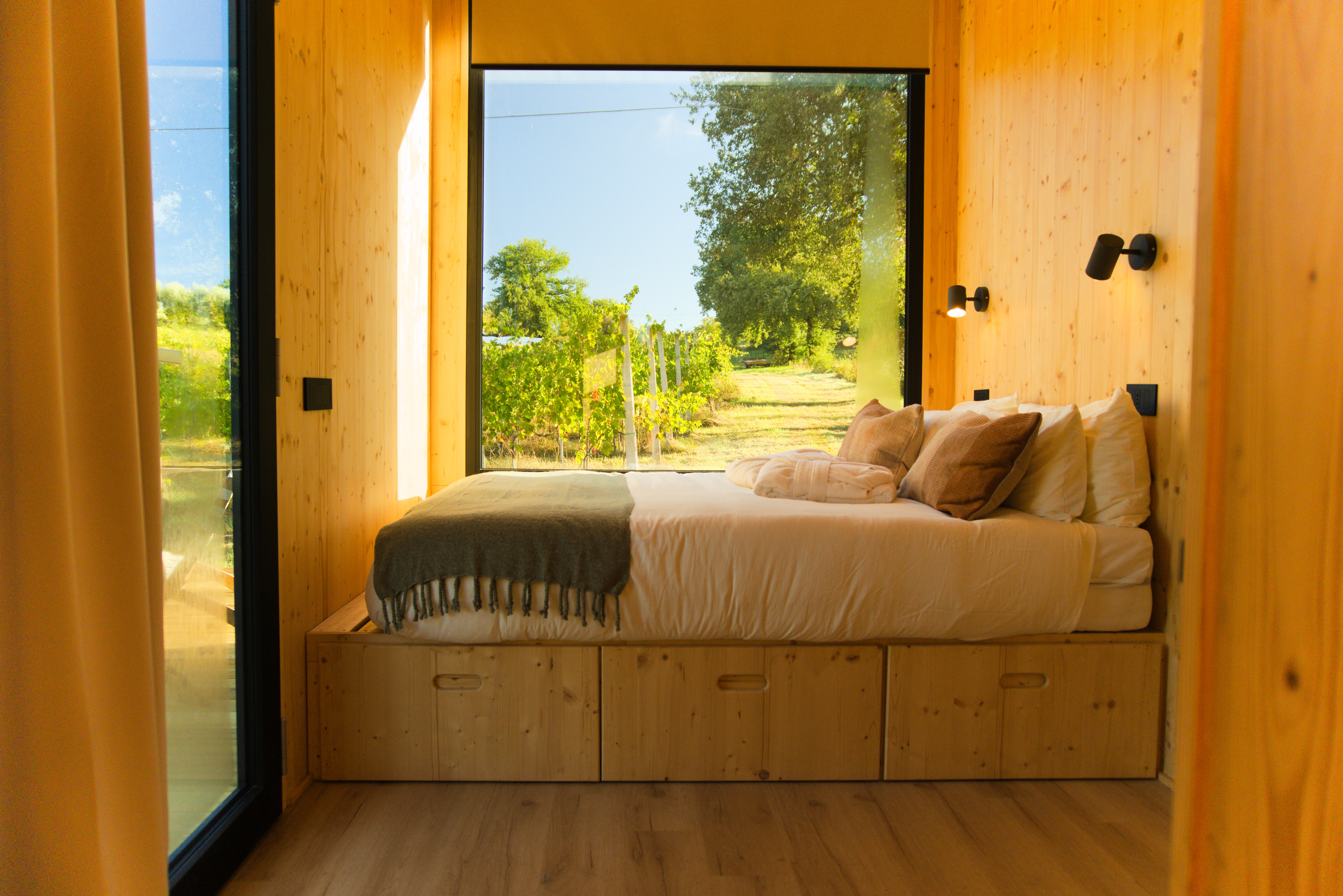 Camera da letto con vista sul bosco